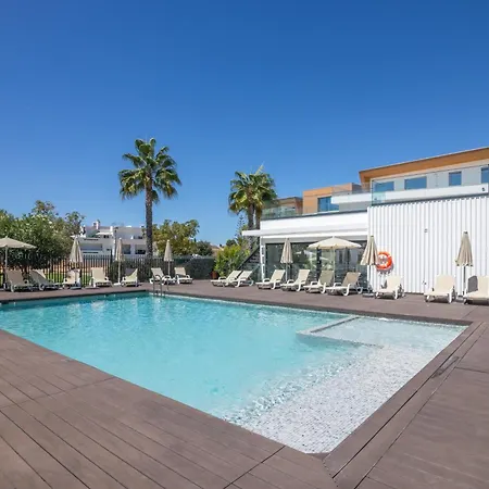Luxury 2br With Terrace 5-min Walk Apartment *