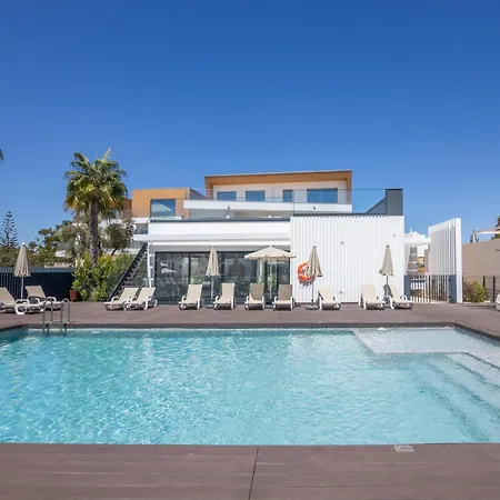 Luxury 2br With Terrace 5-min Walk *