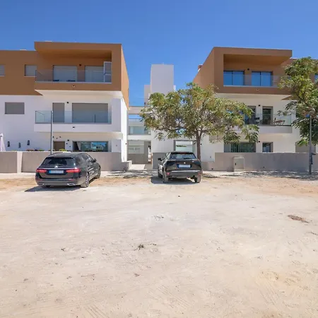 Apartment Luxury 2br With Terrace 5-min Walk Cabanas De Tavira